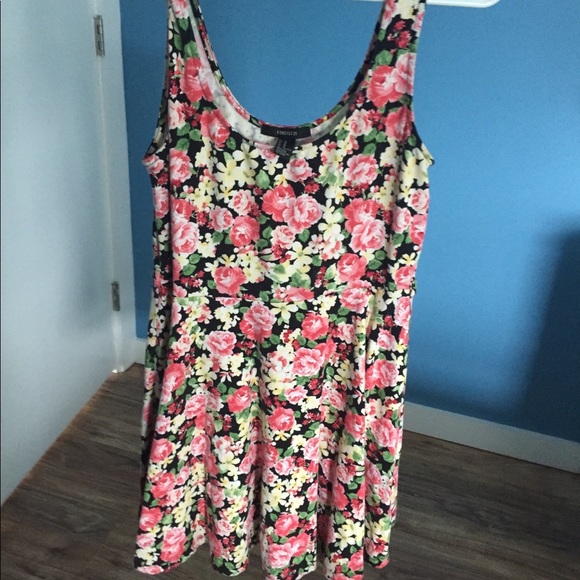 Floral forever 21 dress - Picture 3 of 3